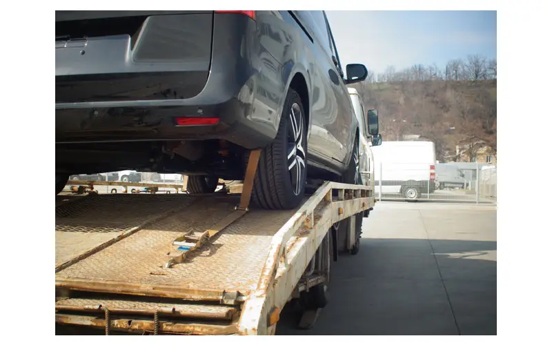 How Towing Company in Queens Handle Abandoned Vehicles?